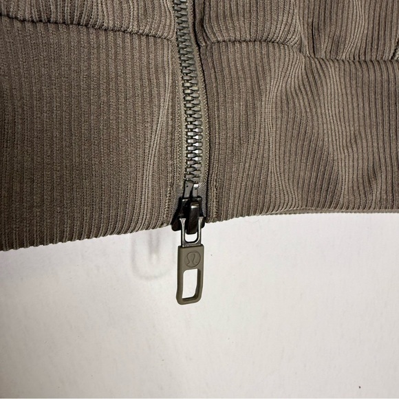 Lululemon Softstreme Ribbed Full Zip Cropped Jacket Size 6 - Picture 5 of 6